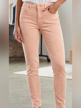 Levi's Women’s Soft Pink Skinny Jeans - 721